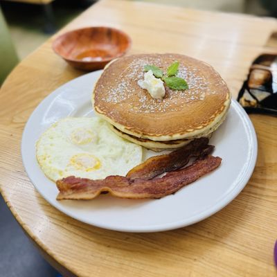 Denica's Real Food Kitchen by null