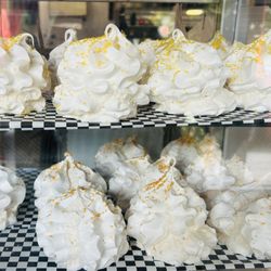 Les Pascals - Their meringues are some of the best