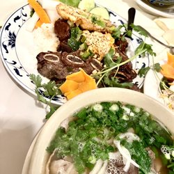 Van's Vietnamese Restaurant - Com Suon Bo Nuong (short ribs with rice) and Pho