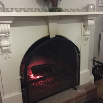 Old Bush Inn - Cozy fireplace - Bars Near Me - Willunga, SA