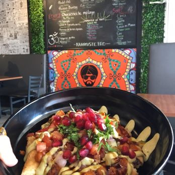 Spicebros - Channa samosa - Indian Near Me - Montreal, Quebec Spicebros - Channa samosa - Indian Near Me - Montreal, Quebec