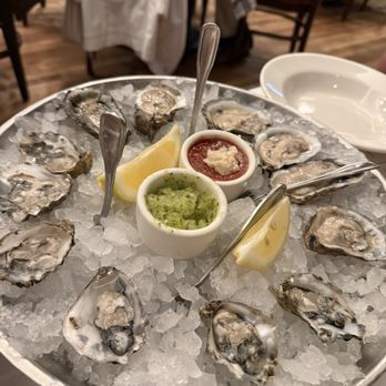 Hugo's Frog Bar & Fish House - Dozen oyster - Seafood Near Me - Naperville, Illinois