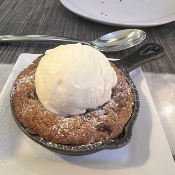 United Polaris Lounge - Cookie dessert - Airport Lounges Near Me - Houston, Texas