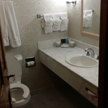 Clayton Plaza Hotel - Hotels Near Me - Clayton, Missouri