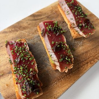 The Pig & The Lady - Tuna tataki - Vietnamese Near Me - Honolulu, Hawaii The Pig & The Lady - Tuna tataki - Vietnamese Near Me - Honolulu, Hawaii