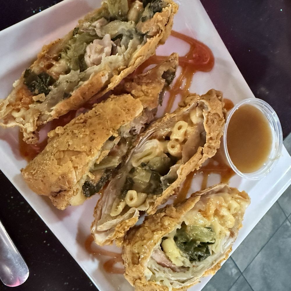 Boss Queens Soul Cafe - Soulfood Eggroll - Soul Food Near Me - Norfolk, Virginia