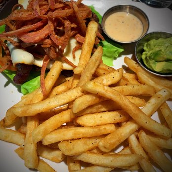 Pub W - Avacado hamburger - Pubs Near Me - Tulsa, Oklahoma Pub W - Avacado hamburger - Pubs Near Me - Tulsa, Oklahoma