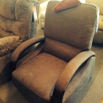 Hamiltons Sofa & Leather Gallery - Recliner that's on sale! $500! - Furniture Stores Near Me - Rockville, Maryland Hamiltons Sofa & Leather Gallery - Recliner that's on sale! $500! - Furniture Stores Near Me - Rockville, Maryland