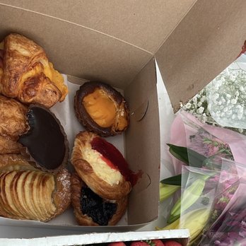 Doré Bakery - Peach Tart, Raspberry Cheese Danish, Blueberry Cheese Danish, Ham and Cheddar Croissant, Chocolate Tart, Pear Pastry - Bakeries Near Me - Brentwood, California Doré Bakery - Peach Tart, Raspberry Cheese Danish, Blueberry Cheese Danish, Ham and Cheddar Croissant, Chocolate Tart, Pear Pastry - Bakeries Near Me - Brentwood, California