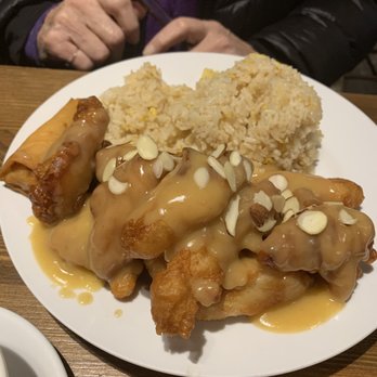 Furi Chinese Restaurant - Almond Chicken so much food really yummy dinner for one comes with soup - Cantonese Near Me - Edmonds, Washington Furi Chinese Restaurant - Almond Chicken so much food really yummy dinner for one comes with soup - Cantonese Near Me - Edmonds, Washington