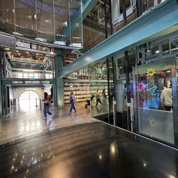 Guinness Storehouse - Breweries Near Me - Dublin, D