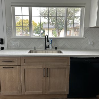 Century Bay Builders - Completed ADU conversion (kitchen) - General Contractors Near Me - San Jose, California Century Bay Builders - Completed ADU conversion (kitchen) - General Contractors Near Me - San Jose, California