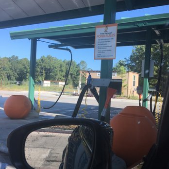 Quick Quack Car Wash - Air and vacuums on both sides - Car Wash Near Me - Magnolia, Texas
