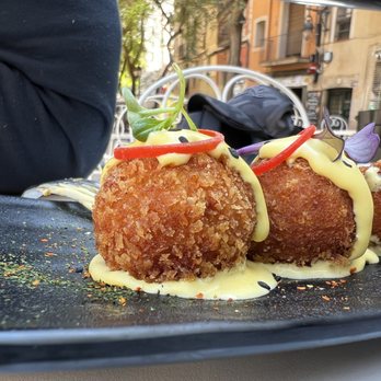 La Candela - Croquetas de Pollo? Not sure. But it was FANTASTIC!!!! :)))) - Mediterranean Near Me - Barcelona, B La Candela - Croquetas de Pollo? Not sure. But it was FANTASTIC!!!! :)))) - Mediterranean Near Me - Barcelona, B