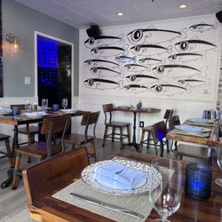 Pesce Seafood House - Inside