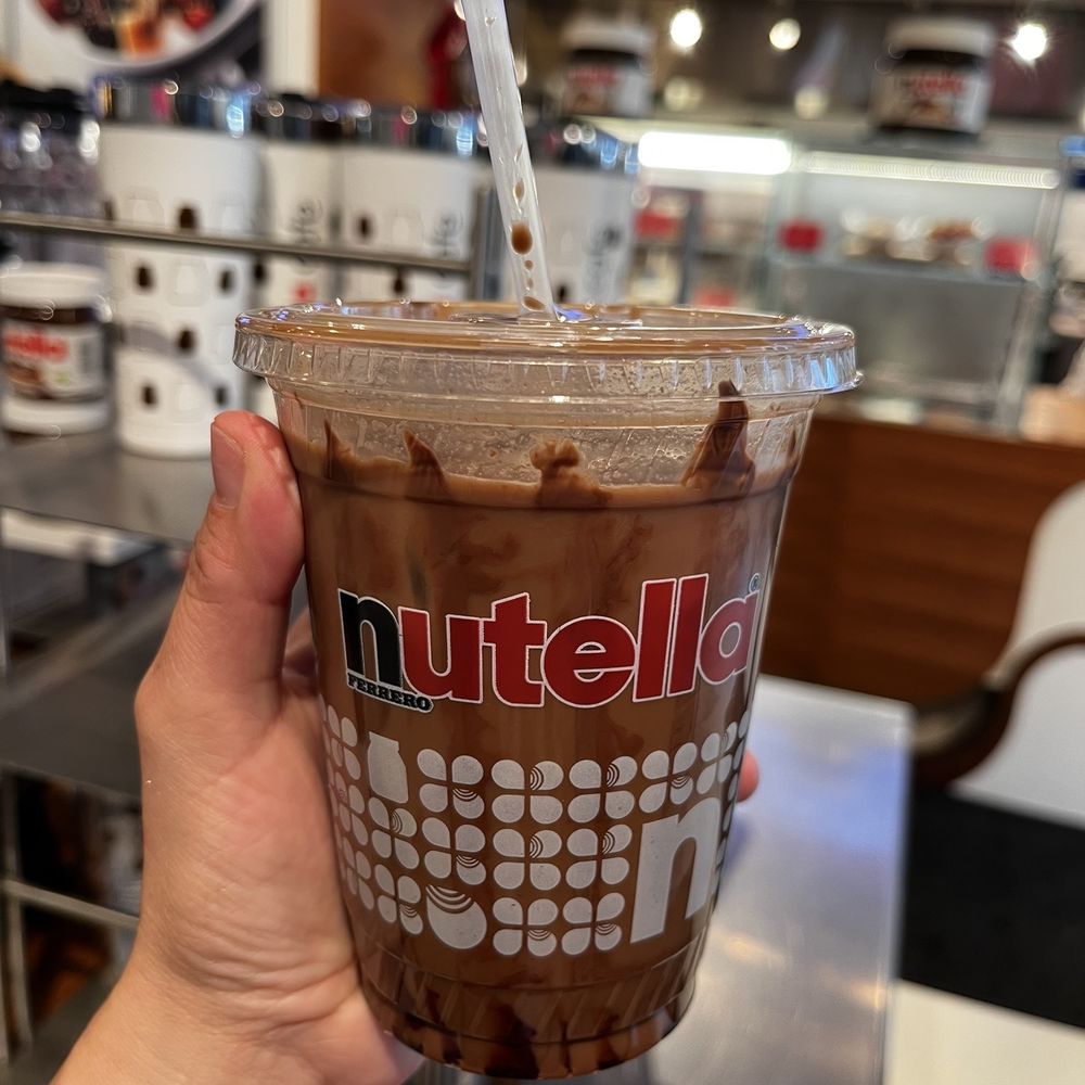 Nutella Cafe - Nutela Mocha latte - Desserts Near Me - Chicago, Illinois Nutella Cafe - Nutela Mocha latte - Desserts Near Me - Chicago, Illinois