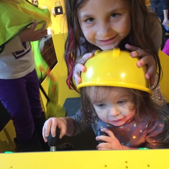 AHA! Hands-On Adventure Children's Museum - Playing in the construction zone - Children's Museums Near Me - Lancaster, Ohio
