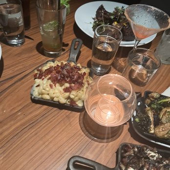 STK Steakhouse - Bacon Mac & Cheese - Steakhouses Near Me - Chicago, Illinois