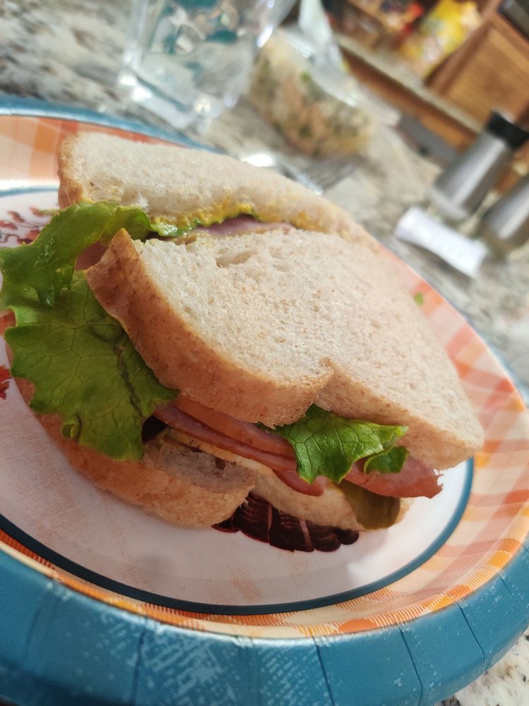 Country Cupboard & Bake Shop Logo