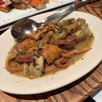 Iberia Restaurant - Alcauciles con champinones - Tapas/Small Plates Near Me - Belmont, California Iberia Restaurant - Alcauciles con champinones - Tapas/Small Plates Near Me - Belmont, California