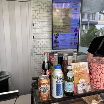 Smitten Ice Cream - Ordering window - Ice Cream & Frozen Yogurt Near Me - San Jose, California Smitten Ice Cream - Ordering window - Ice Cream & Frozen Yogurt Near Me - San Jose, California