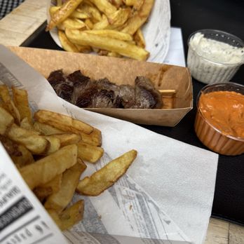 Café Georgette - Fries and a Beef Kabob - Cafes Near Me - Brussels, BRU Café Georgette - Fries and a Beef Kabob - Cafes Near Me - Brussels, BRU