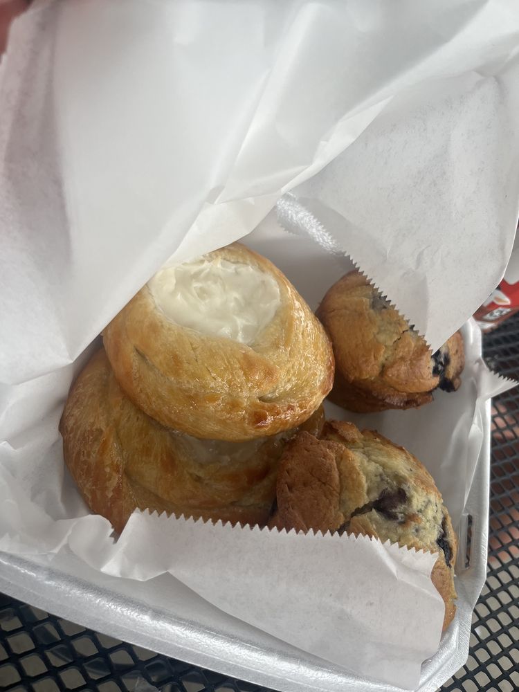 Lite Side Bakery & Cafe Logo