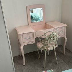 Say Yes to the Dresser - Primp table