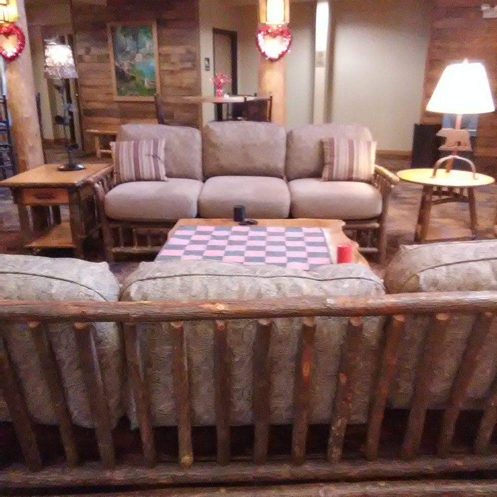 Grand Ely Lodge - Hotels Near Me - Ely, Minnesota