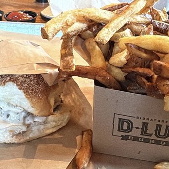 D-Luxe Burger - French onion, burger, and french fries - Burgers Near Me - Lake Buena Vista, Florida D-Luxe Burger - French onion, burger, and french fries - Burgers Near Me - Lake Buena Vista, Florida