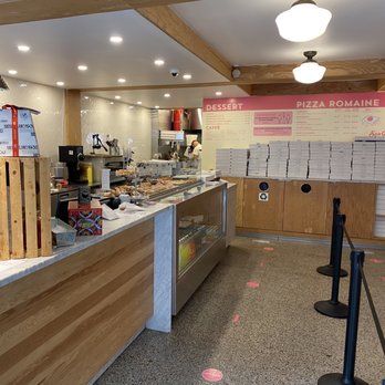 San Gennaro - Customer area - Pizza Near Me - Montreal, Quebec