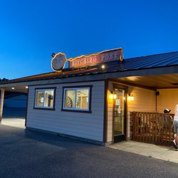 B&B Hitching Post - Outside