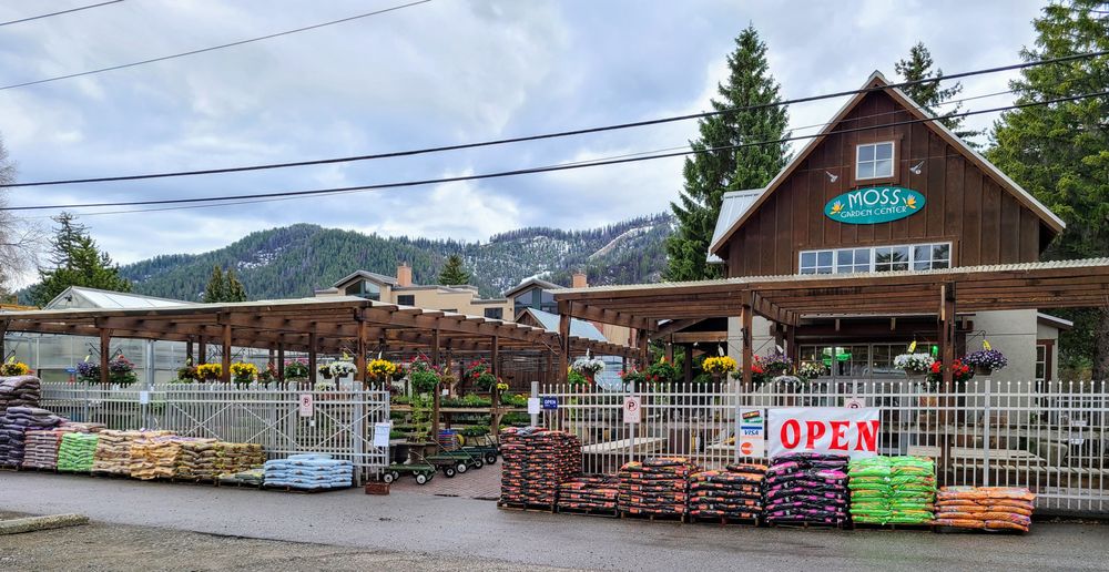 MOSS GARDEN CENTER Updated April 2024 12 Photos 680 N Washington