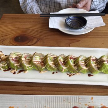 AKEMI Japanese Restaurant - Giant's Roll - Japanese Near Me - Berkeley, California