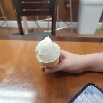 Oxford old fashioned ice cream - Vanilla kids cone - Ice Cream & Frozen Yogurt Near Me - Oxford, North Carolina Oxford old fashioned ice cream - Vanilla kids cone - Ice Cream & Frozen Yogurt Near Me - Oxford, North Carolina