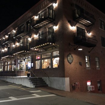 16 Bay View - Hotels Near Me - Camden, Maine