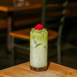 Swami's Café Oceanside - Strawberry Matcha Latte