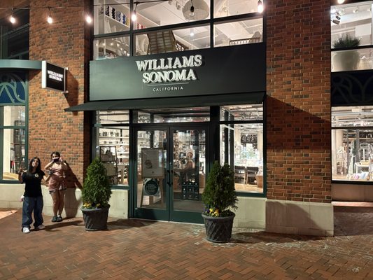 Williams-Sonoma