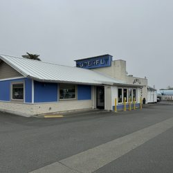 Superfly Martini Bar and Grill - Rundown uninviting exterior.
