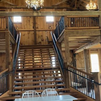 Bluebird Manor - Chandeliers - Wedding Planning Near Me - Adamstown, Maryland