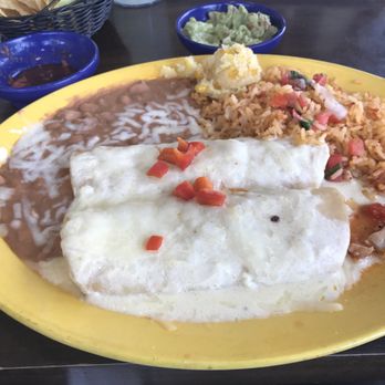 El Torito - Chicken n sour cream enchiladas! Very flavorful but it needed a little more chicken. I got short-handed - Mexican Near Me - Redondo Beach, California El Torito - Chicken n sour cream enchiladas! Very flavorful but it needed a little more chicken. I got short-handed - Mexican Near Me - Redondo Beach, California