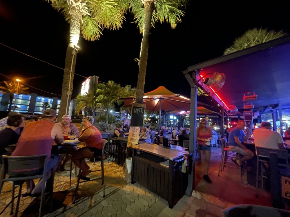 Ricky T's Bar & Grille