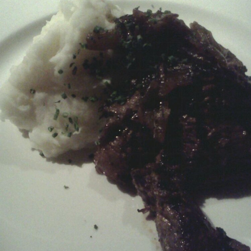 Buckeye Roadhouse - Skirt steak with mashed potatoes - American Near Me - Mill Valley, California Buckeye Roadhouse - Skirt steak with mashed potatoes - American Near Me - Mill Valley, California