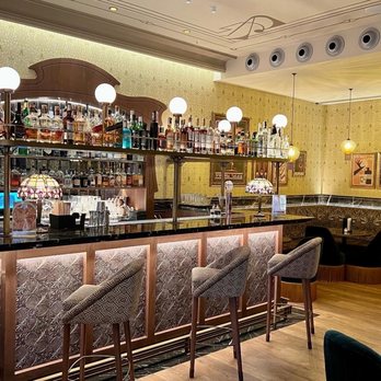 Palacio Santa Clara - One of the most beautiful bars - Hotels Near Me - València, V
