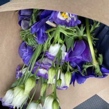 Fireside Floral Studio - Florists Near Me - Columbus, Ohio