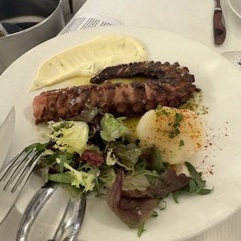 El Barril - Braised octopus- pulpo - Seafood Near Me - Madrid, M