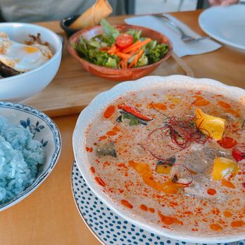 Mee Dee Thai Kitchen - TomYum - Thai Near Me - Los Angeles, California