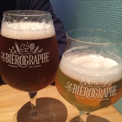 Le Bièrographe - Une pinte d' Angelus et un demi de Pils & Love. 12,90€. La plus & love est juste délicieusement fruitée (argumes)