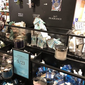 Bath & Body Works - Summer fragrances - Cosmetics & Beauty Supply Near Me - El Paso, Texas Bath & Body Works - Summer fragrances - Cosmetics & Beauty Supply Near Me - El Paso, Texas