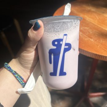 Jellyman - Rose Hibiscus Milk Tea with Boba - Bubble Tea Near Me - Los Angeles, California Jellyman - Rose Hibiscus Milk Tea with Boba - Bubble Tea Near Me - Los Angeles, California